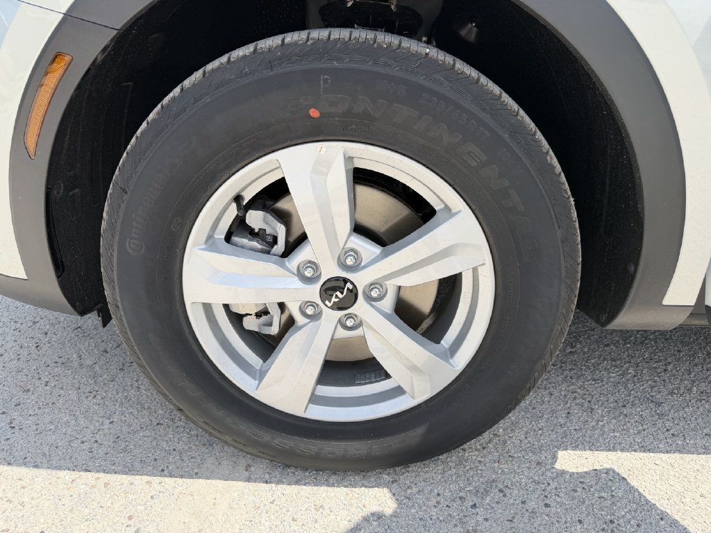 New 2026 Kia Sorento LX FWD image 25