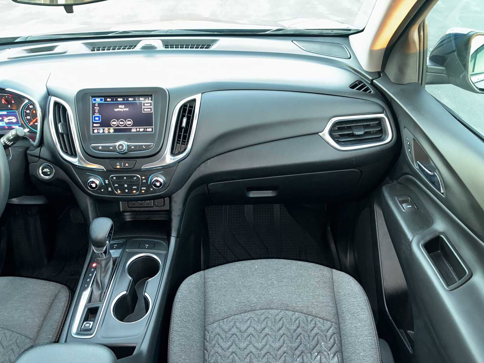 Used 2023 Chevrolet Equinox LT image 27