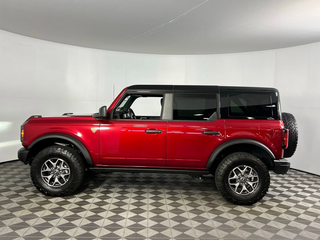 Used 2025 Ford Bronco Badlands image 10