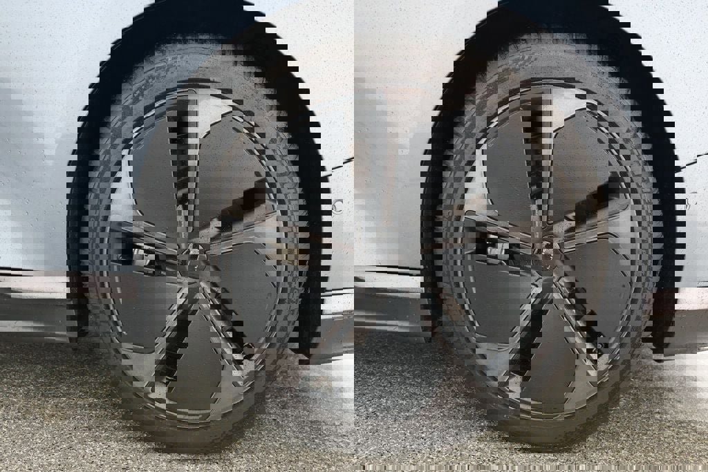 Used 2024 Lucid Air Touring image 7