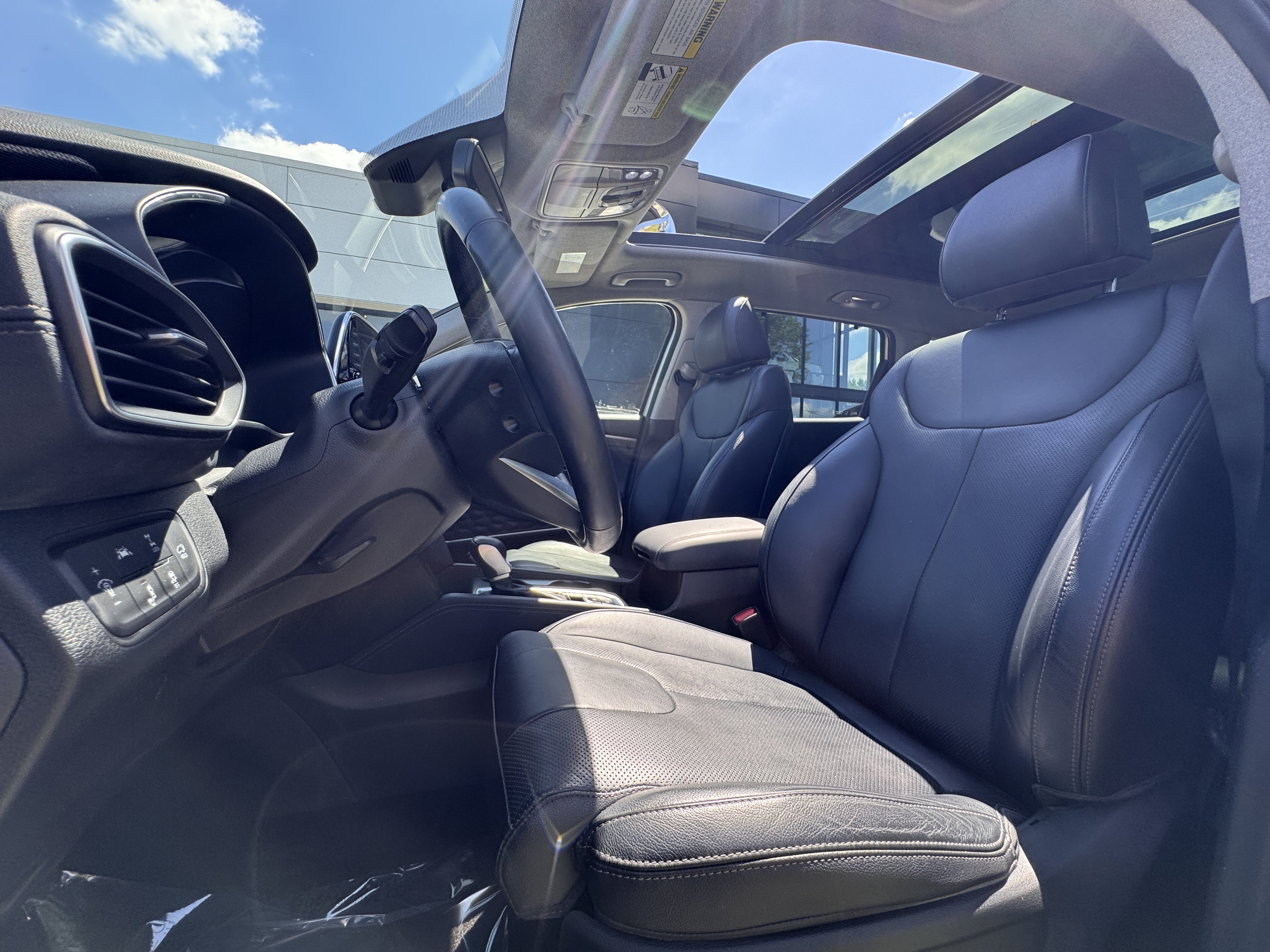 Used 2019 Hyundai Santa Fe AWD image 3