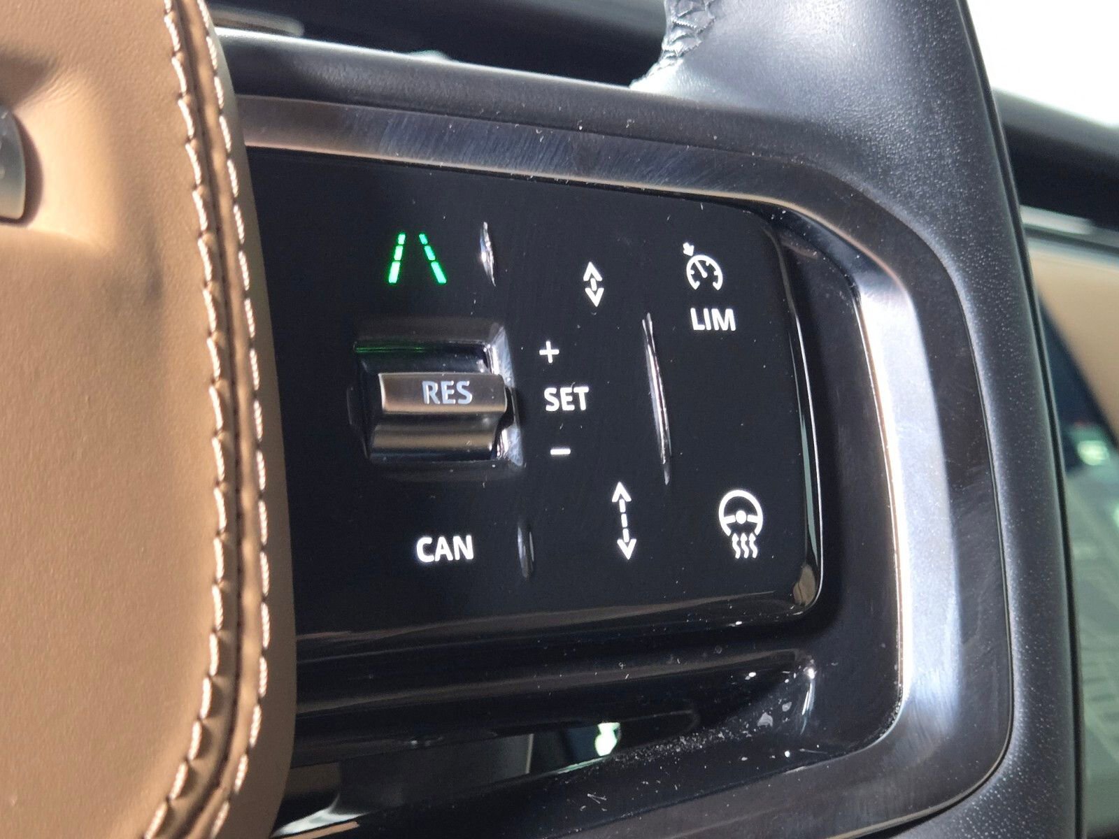 Used 2025 Land Rover Range Rover Sport SE image 24