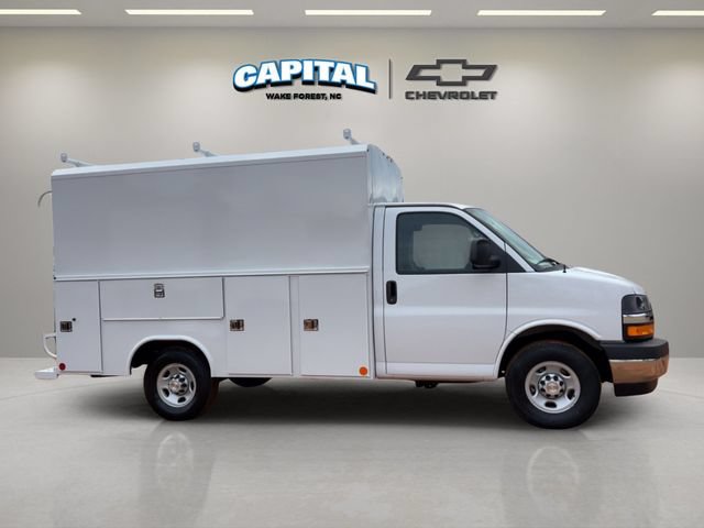 New 2025 Chevrolet Express 3500 w/ Power Convenience Package RWD image 6