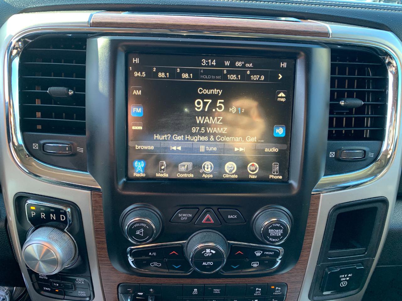 Used 2017 RAM 1500 Laramie w/ Convenience Group image 25