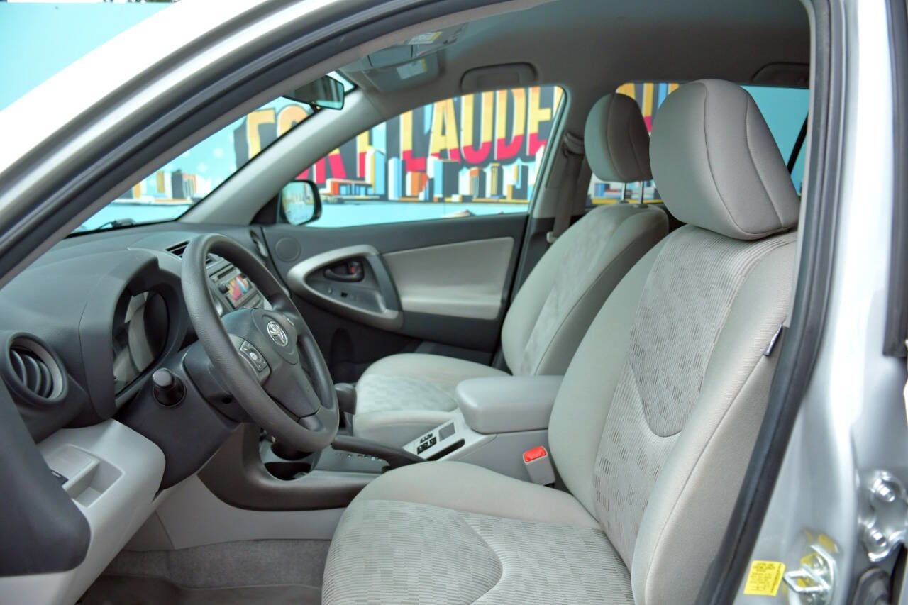 Used 2012 Toyota RAV4 FWD image 16