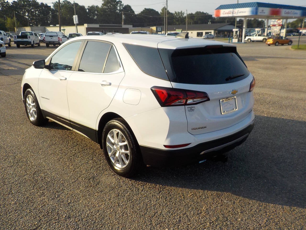 Used 2022 Chevrolet Equinox LT AWD/4WD image 3