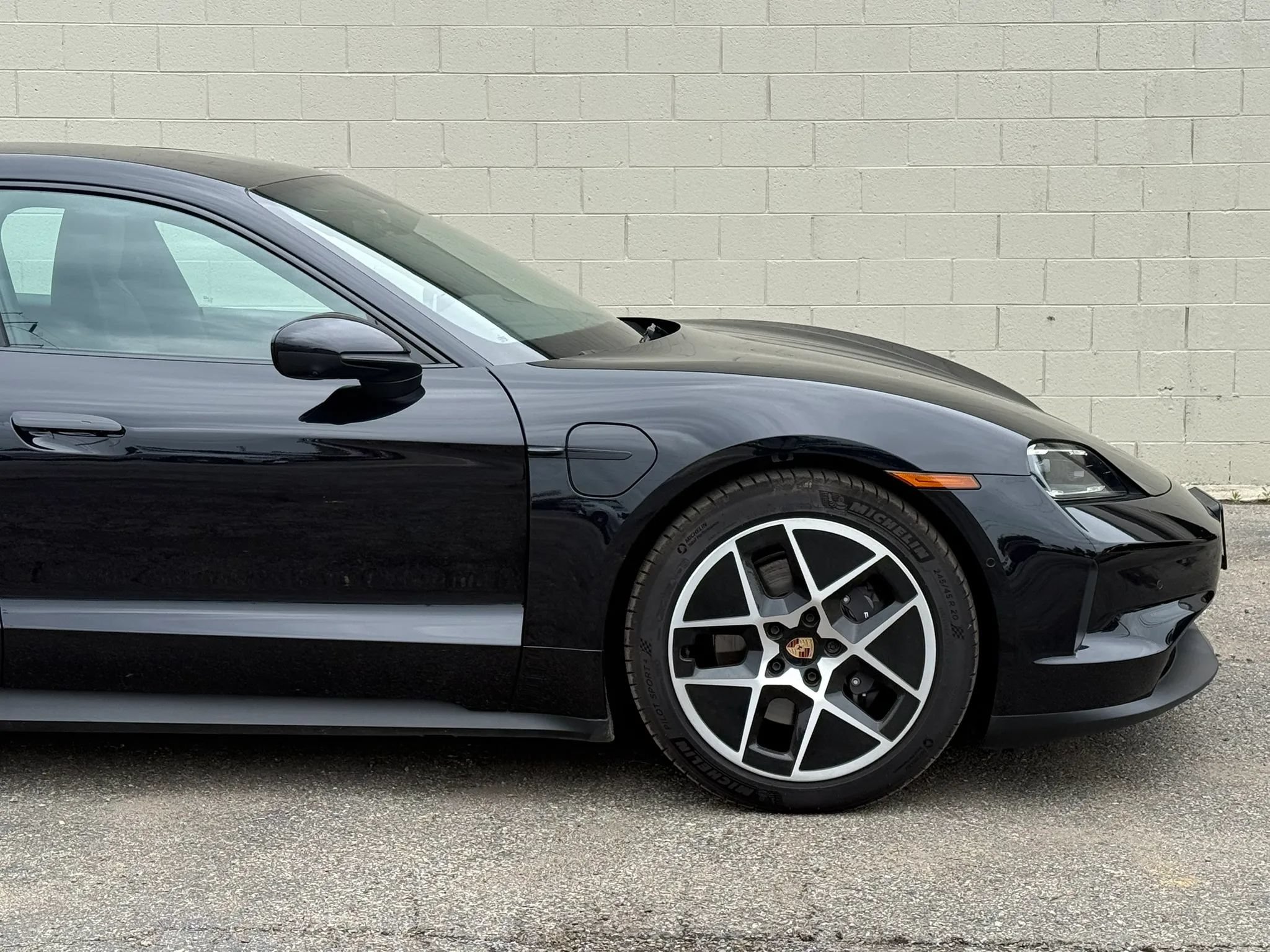 Used 2025 Porsche Taycan RWD image 16