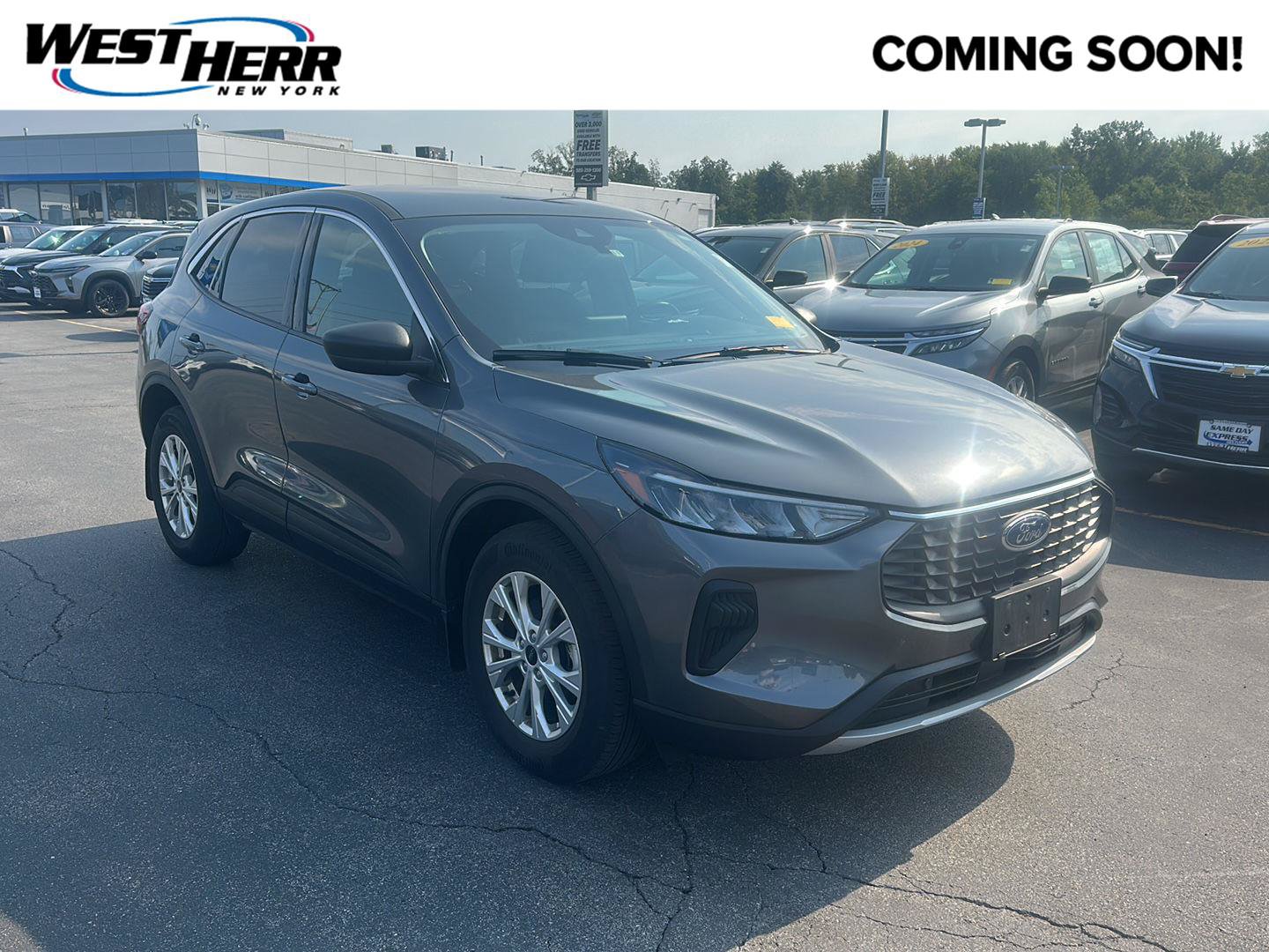 Used 2023 Ford Escape Active AWD/4WD image 1