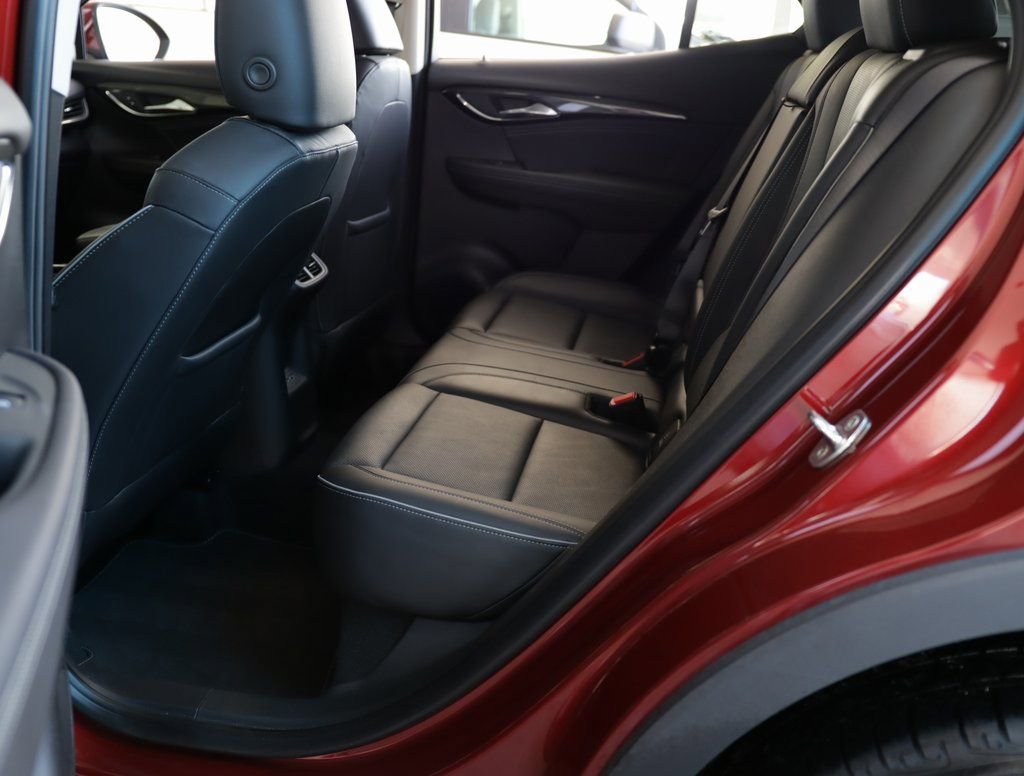 Used 2023 Buick Envision Essence image 25