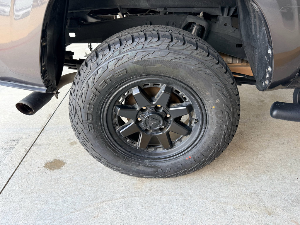 Used 2022 Toyota Tacoma SR w/ SR Convenience Package RWD image 28