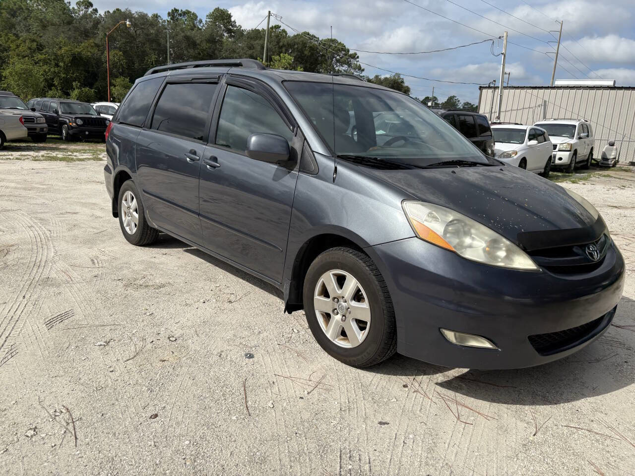 Used 2009 Toyota Sienna XLE Limited image 5