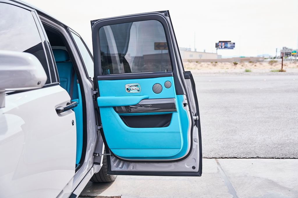 Used 2025 Rolls-Royce Cullinan Black Badge image 29