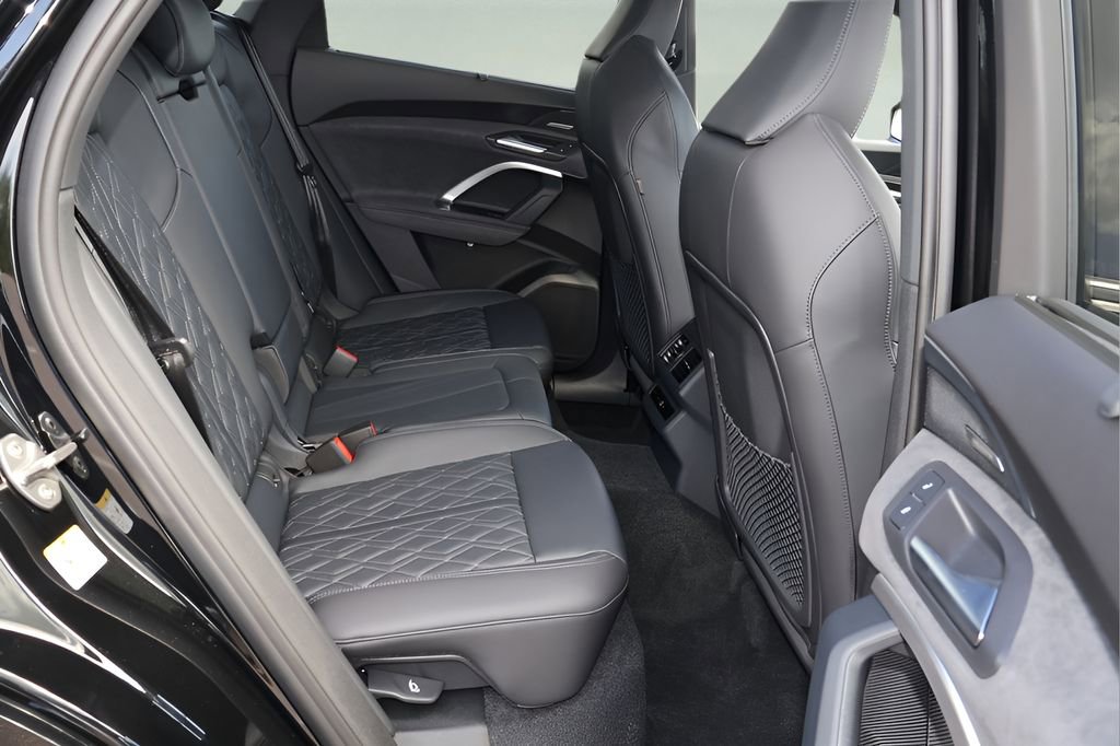 New 2026 Audi SQ5 Premium Plus AWD/4WD image 16