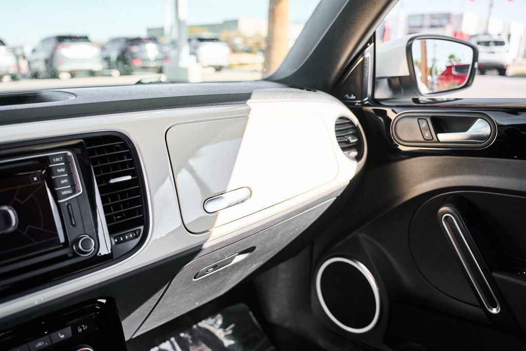 Used 2019 Volkswagen Beetle 2.0T Final Edition SEL FWD image 27