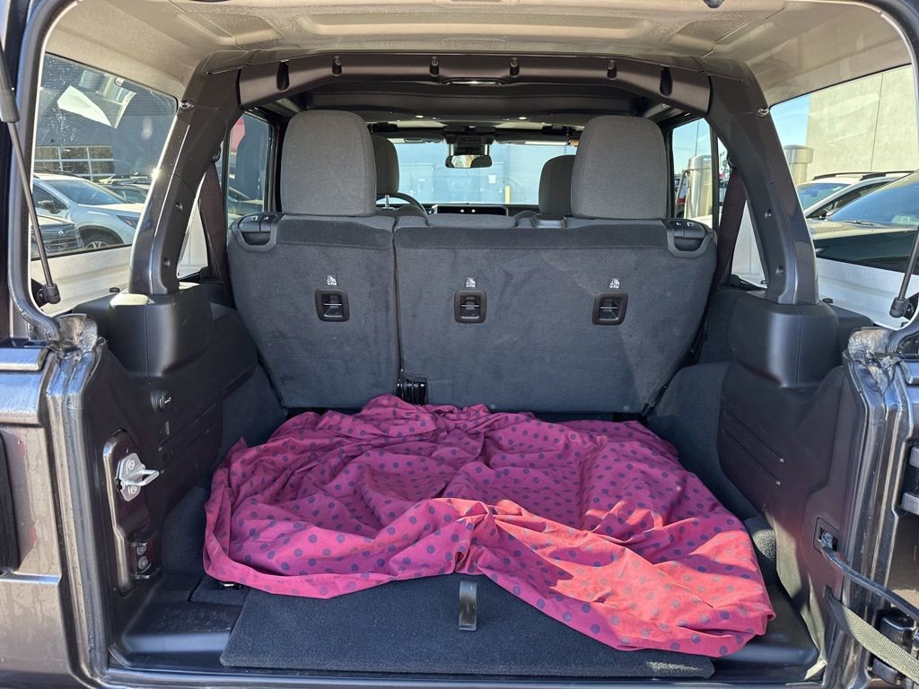 Used 2025 Jeep Wrangler Unlimited Rubicon image 34