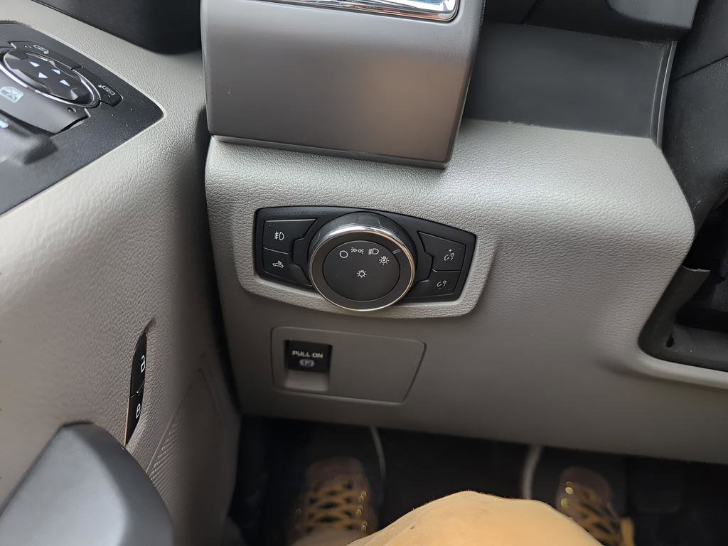 Used 2015 Ford F150 XLT w/ Trailer Tow Package image 14