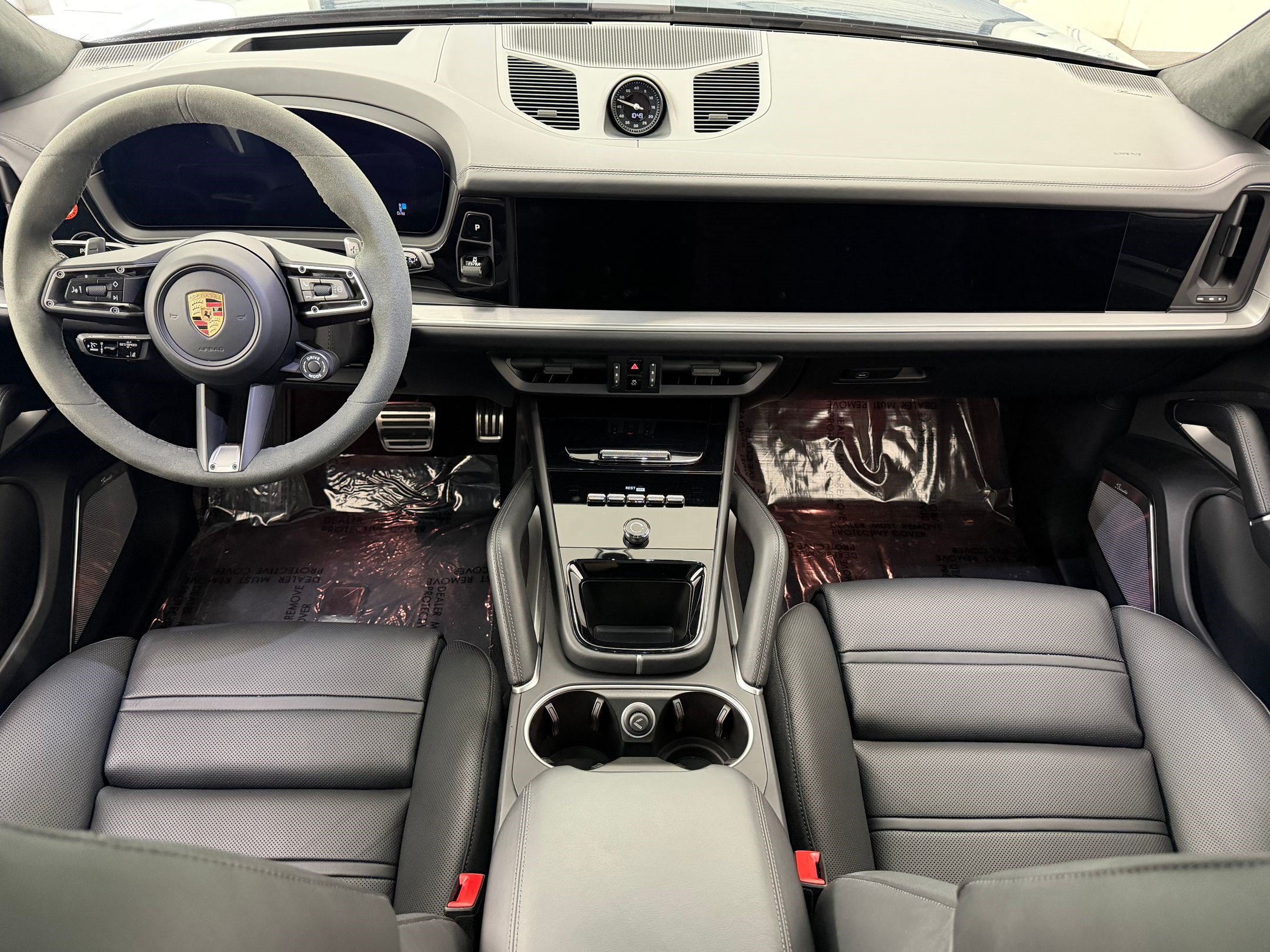 New 2025 Porsche Cayenne GTS AWD/4WD image 16