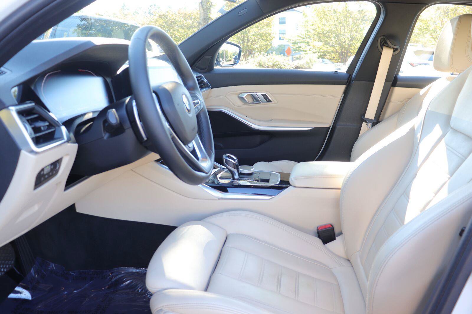 Used 2019 BMW 330i Sedan w/ Premium Package RWD image 10