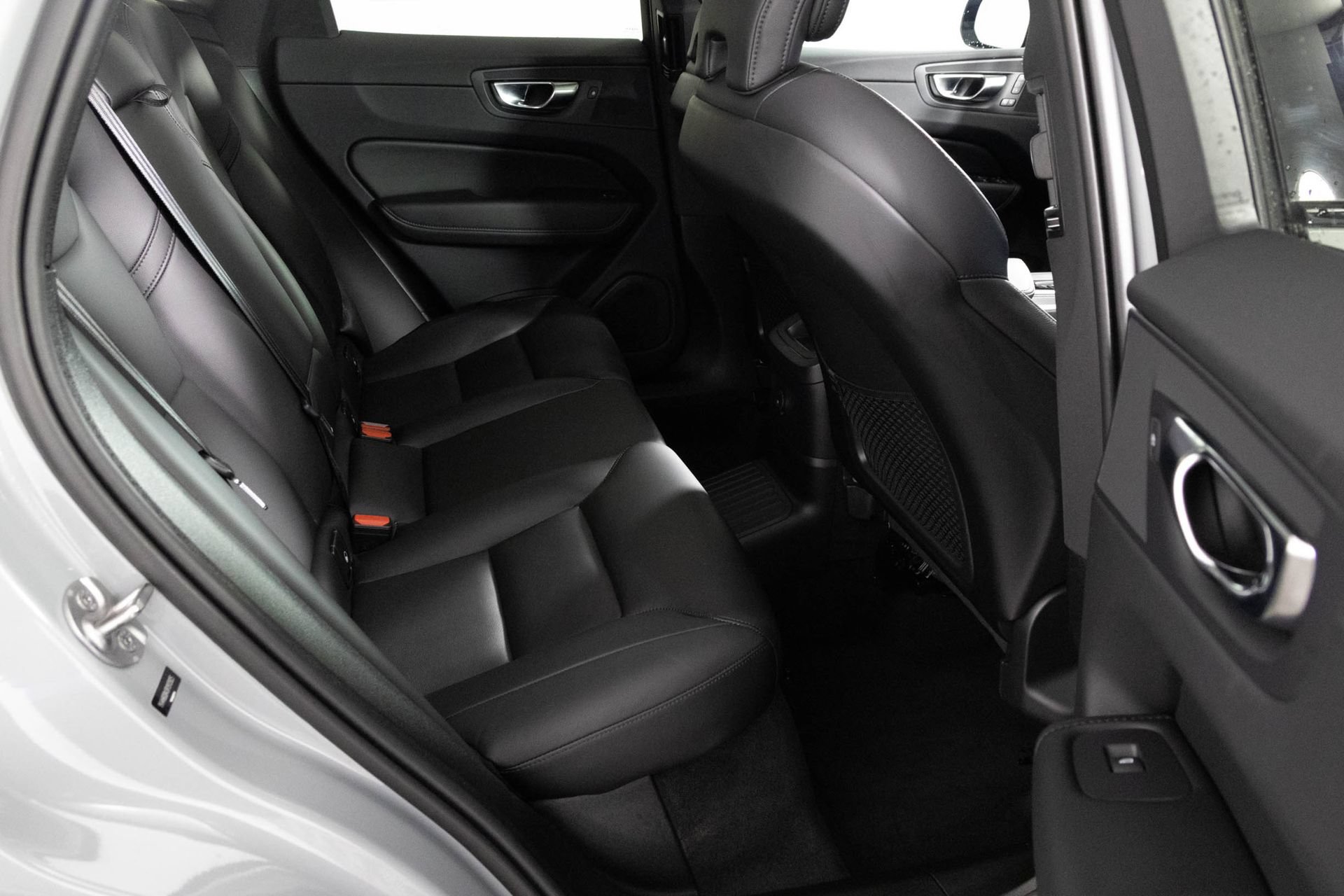 Used 2024 Volvo XC60 T8 Core AWD/4WD image 40