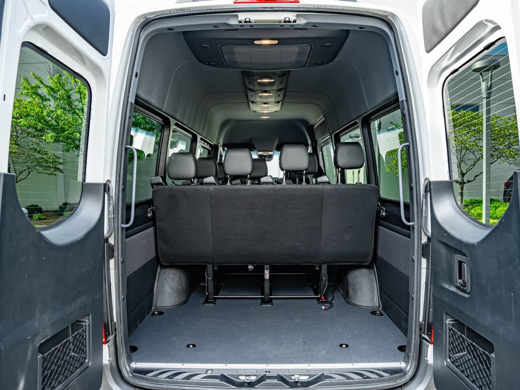 Used 2023 Mercedes-Benz Sprinter 2500 image 50