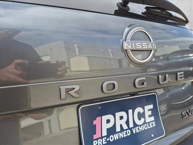 Used 2024 Nissan Rogue SV AWD/4WD image 11