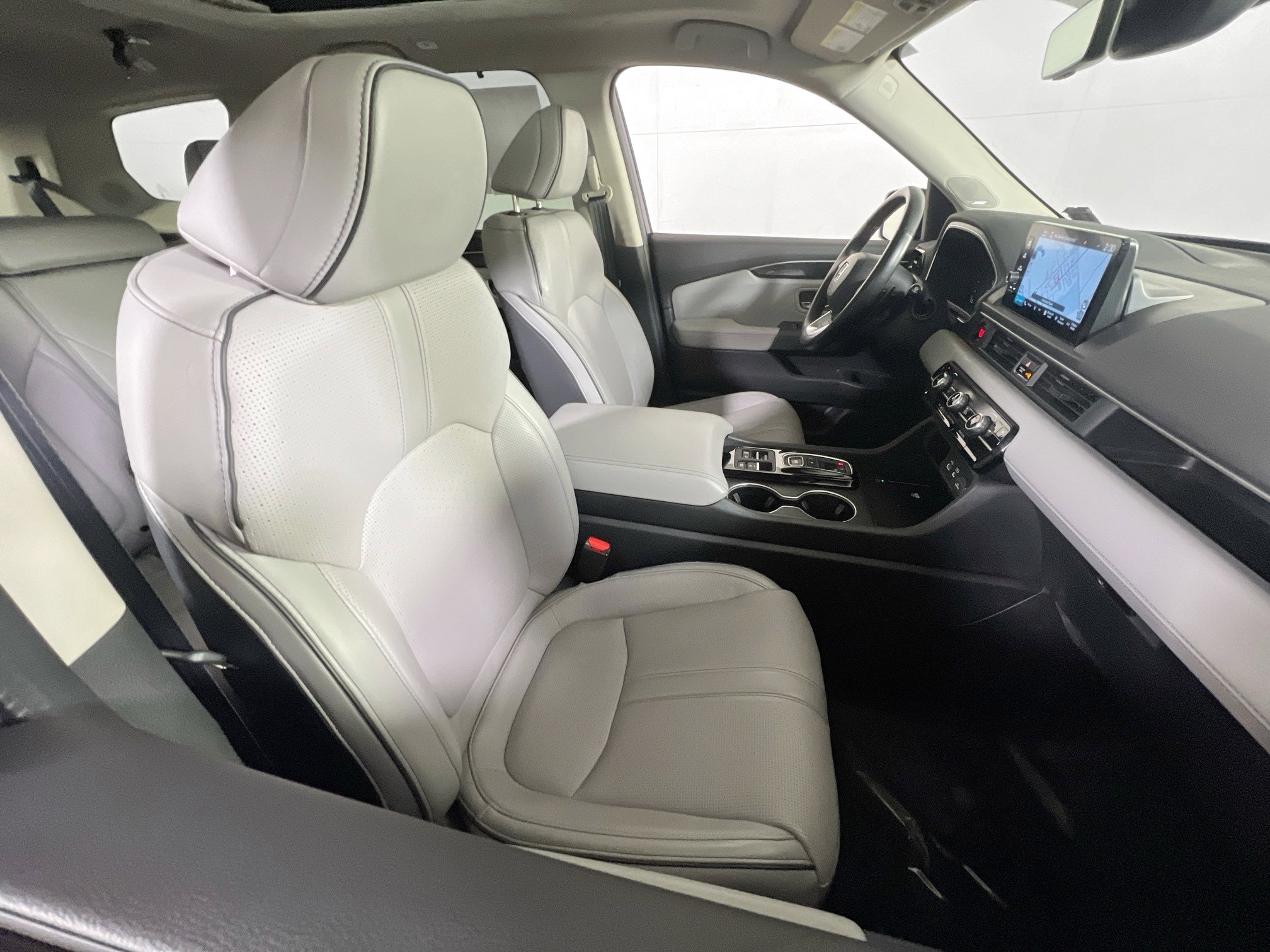 Used 2024 Honda Pilot Elite image 29