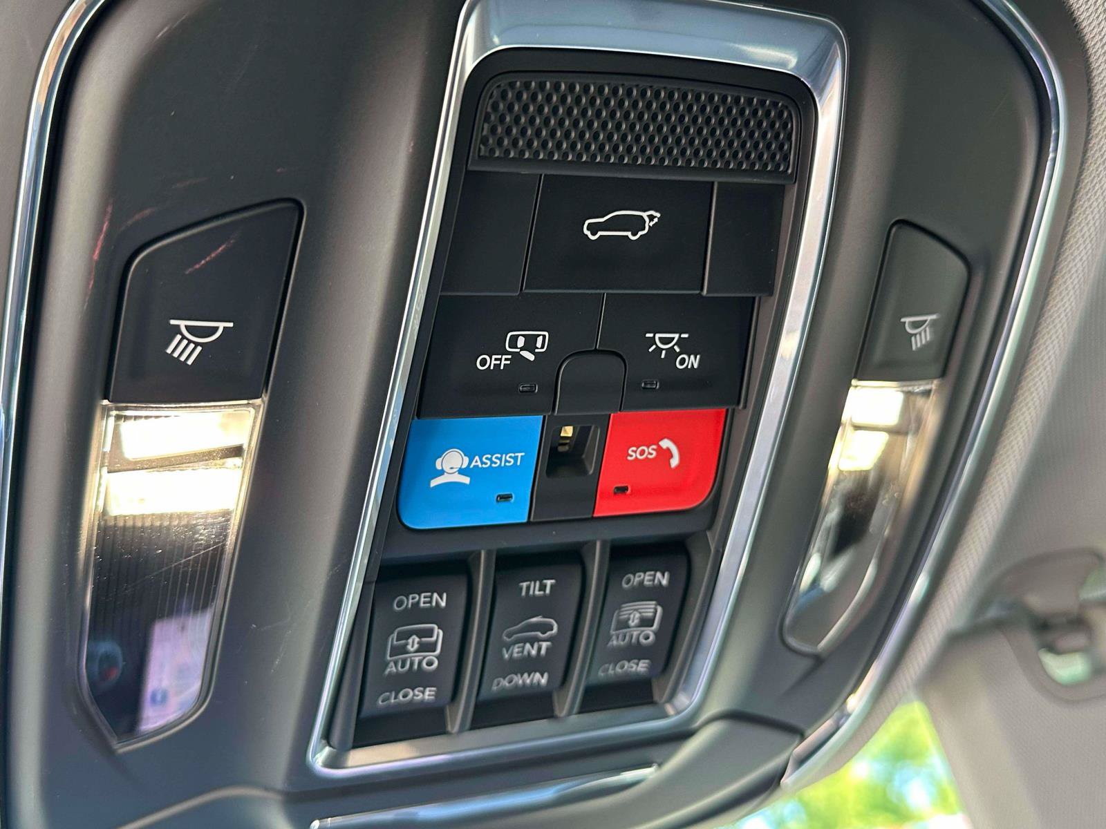 Used 2023 Jeep Grand Cherokee 4WD 4xe image 30