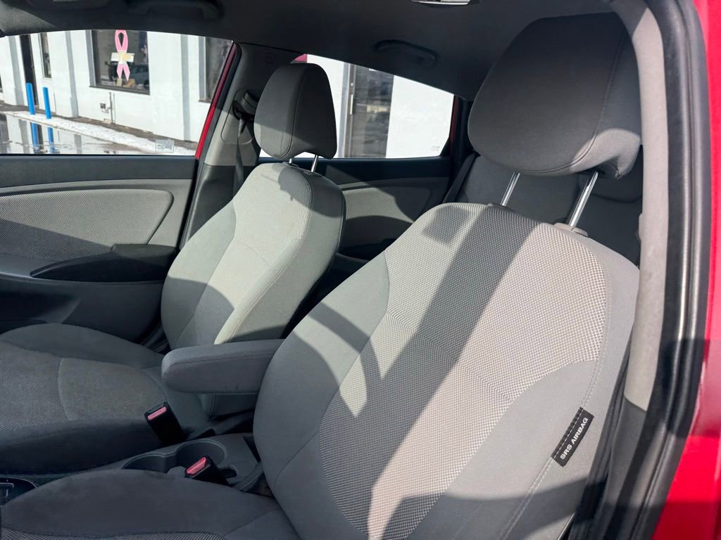 Used 2012 Hyundai Accent GS image 21