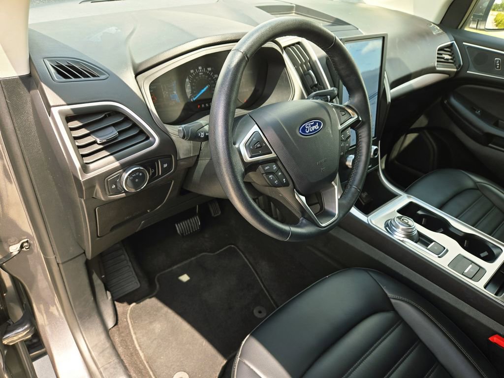Used 2024 Ford Edge SEL AWD/4WD image 11