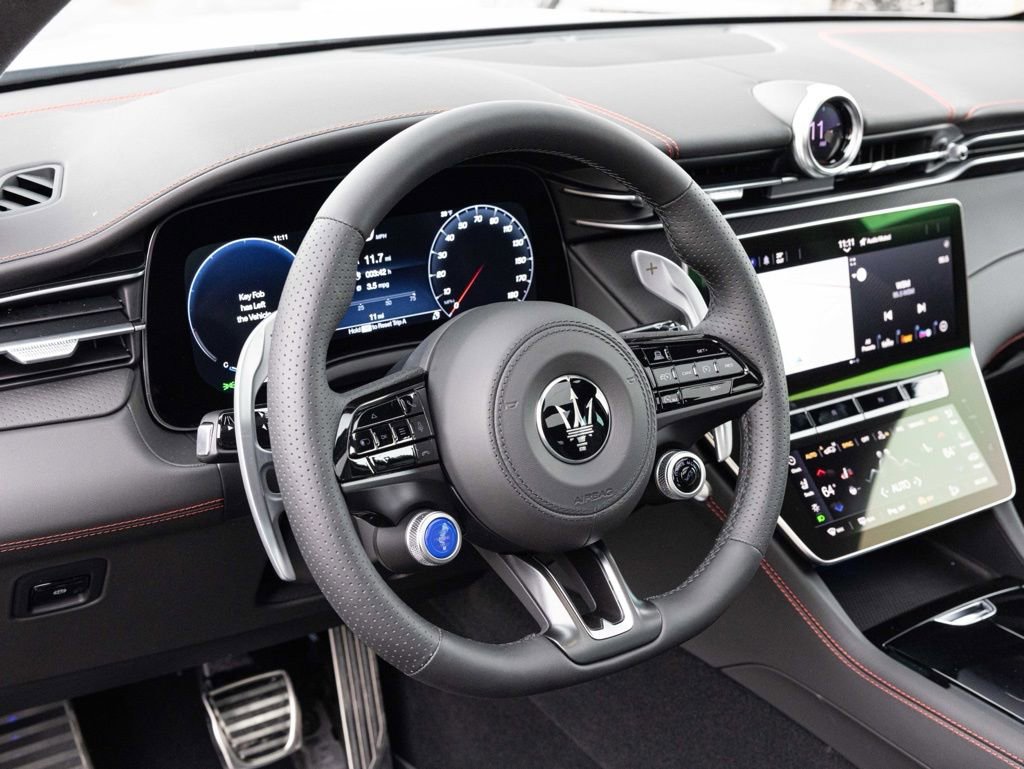 New 2026 Maserati Grecale Modena image 24