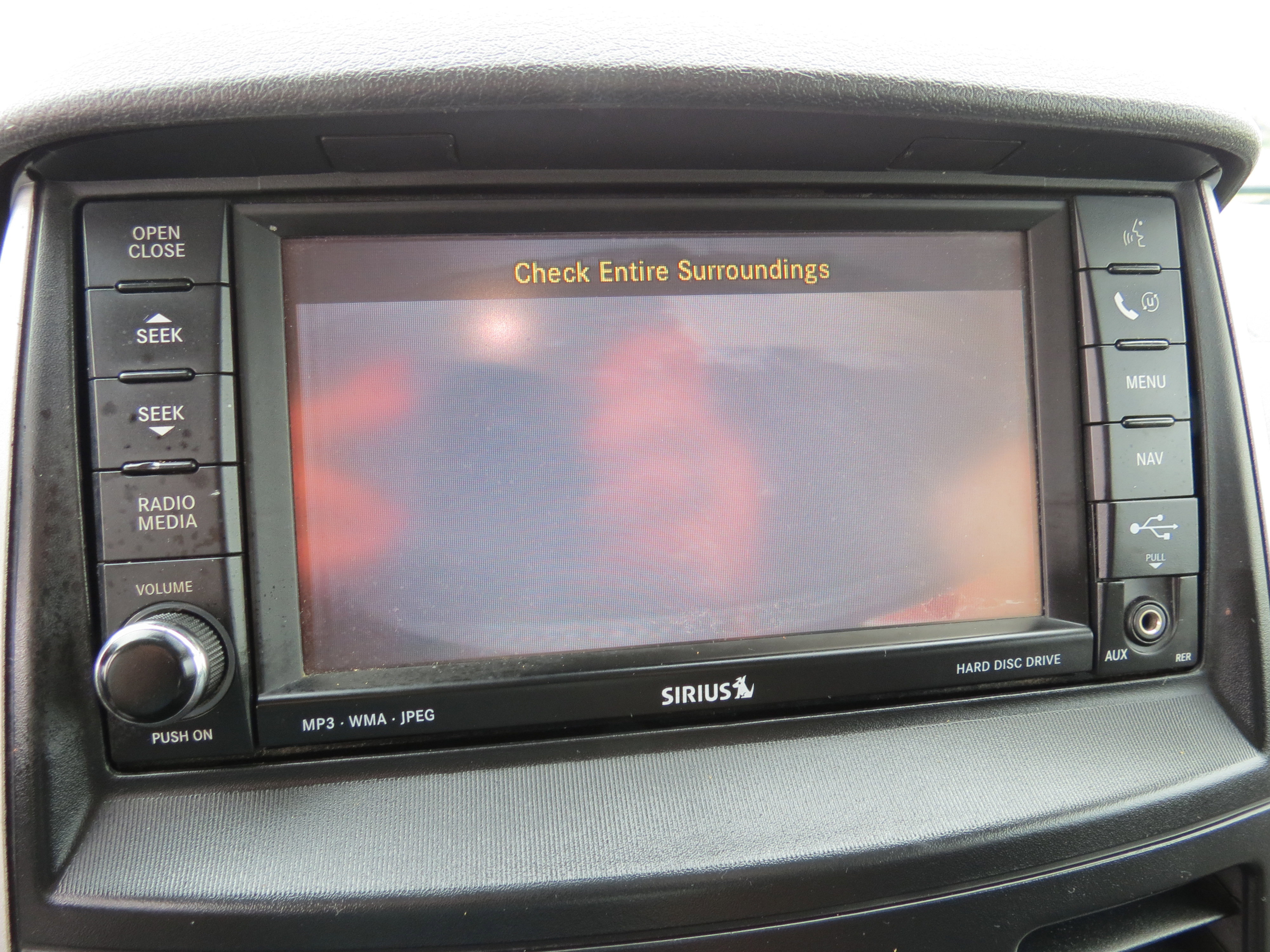 Used 2010 Dodge Grand Caravan SXT w/ Trailer Tow Group FWD image 16