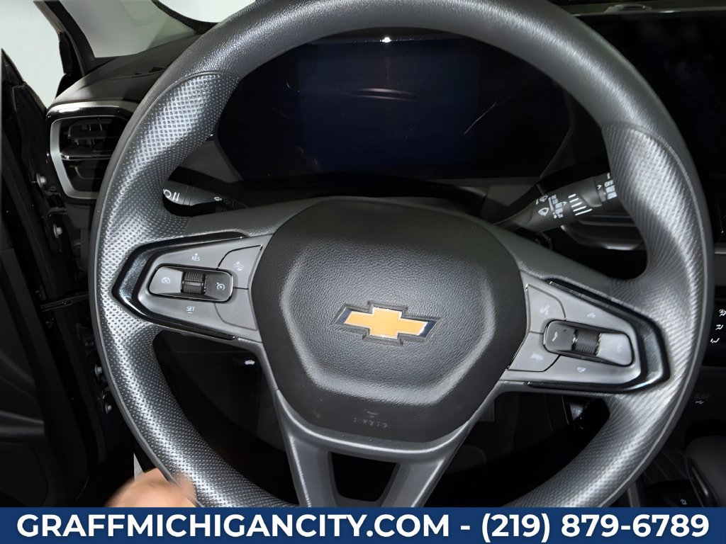 Used 2025 Chevrolet TrailBlazer LT AWD/4WD image 19