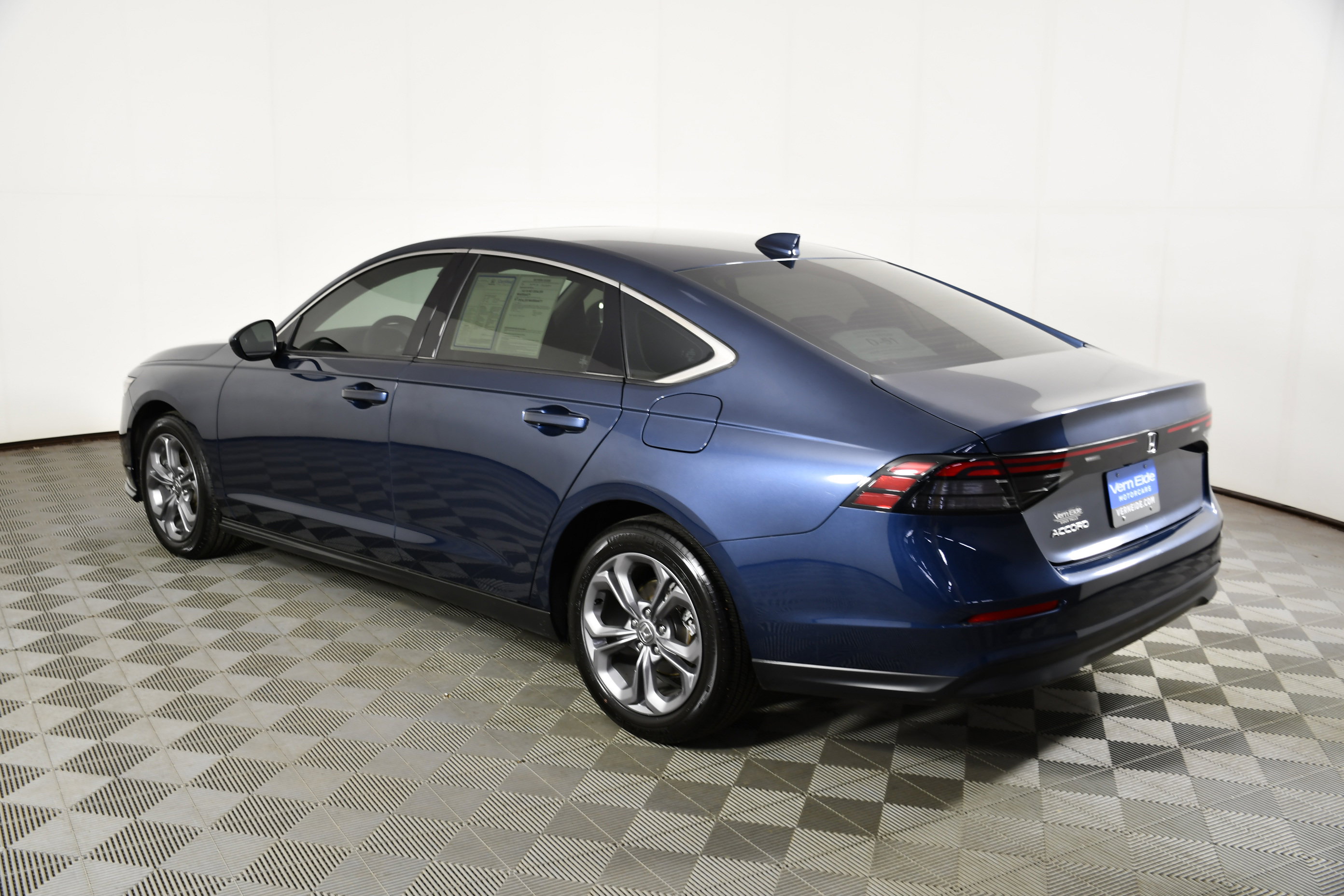Certified 2024 Honda Accord EX image 8