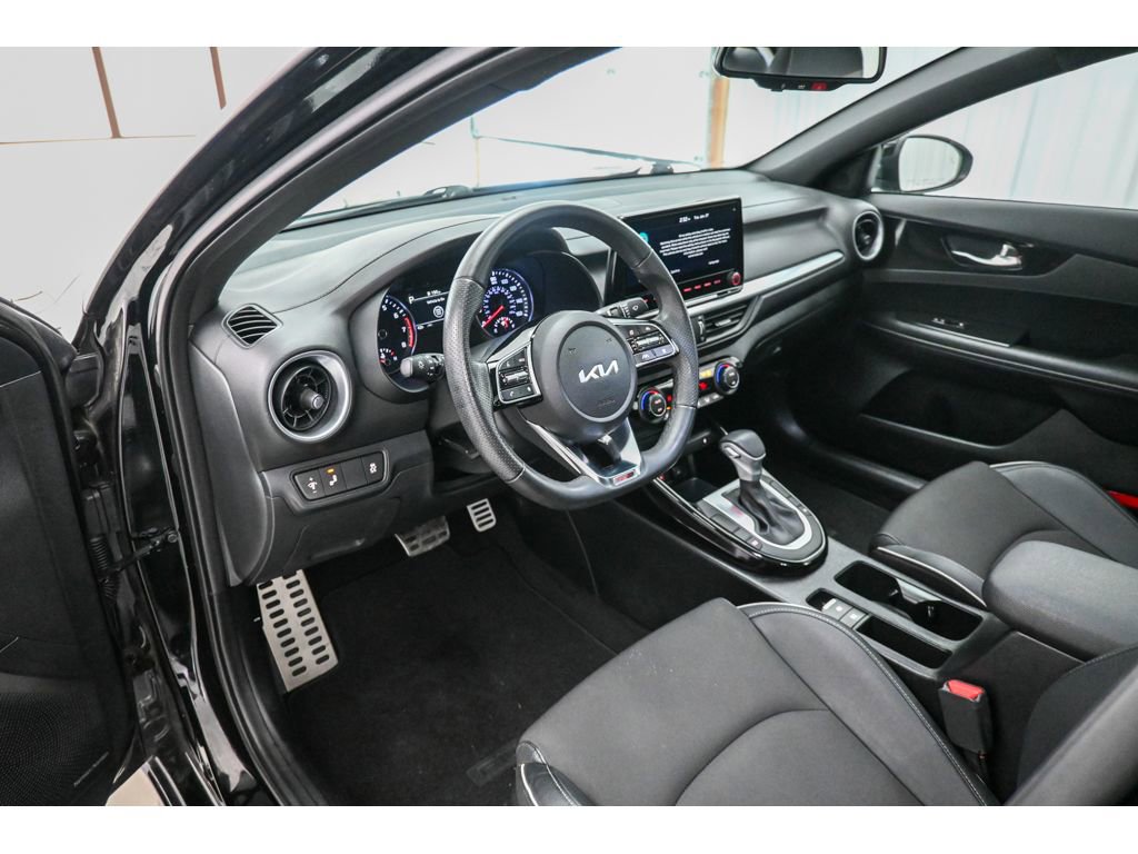 Used 2024 Kia Forte GT-Line w/ GT-Line Premium Package image 8