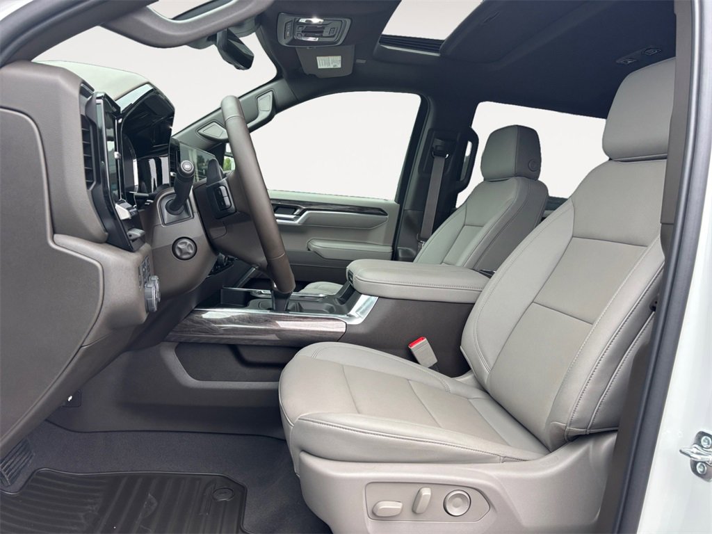 New 2026 Chevrolet Silverado 1500 LTZ w/ LTZ Premium Package image 9