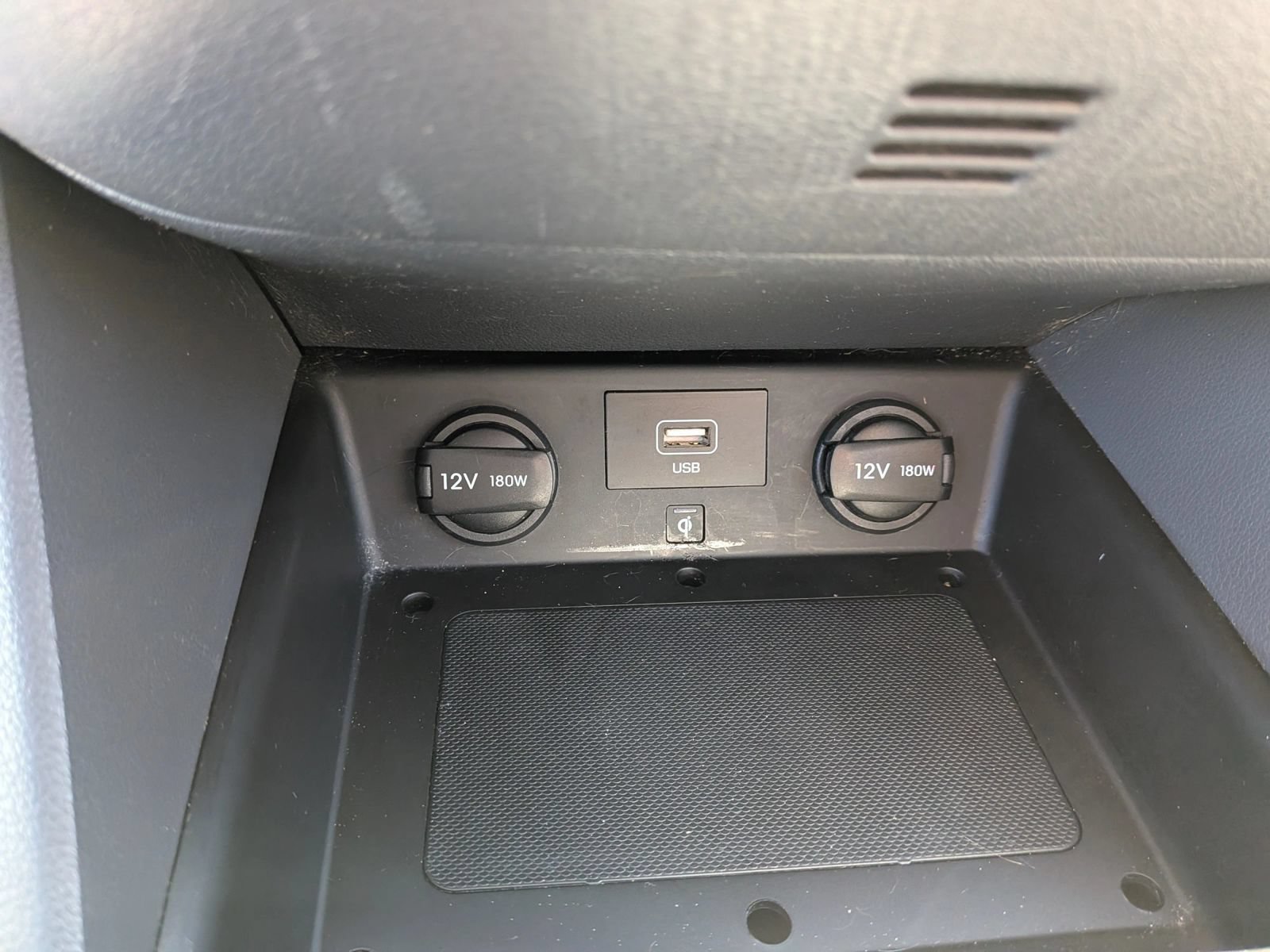 Used 2020 Hyundai Ioniq SEL FWD image 57