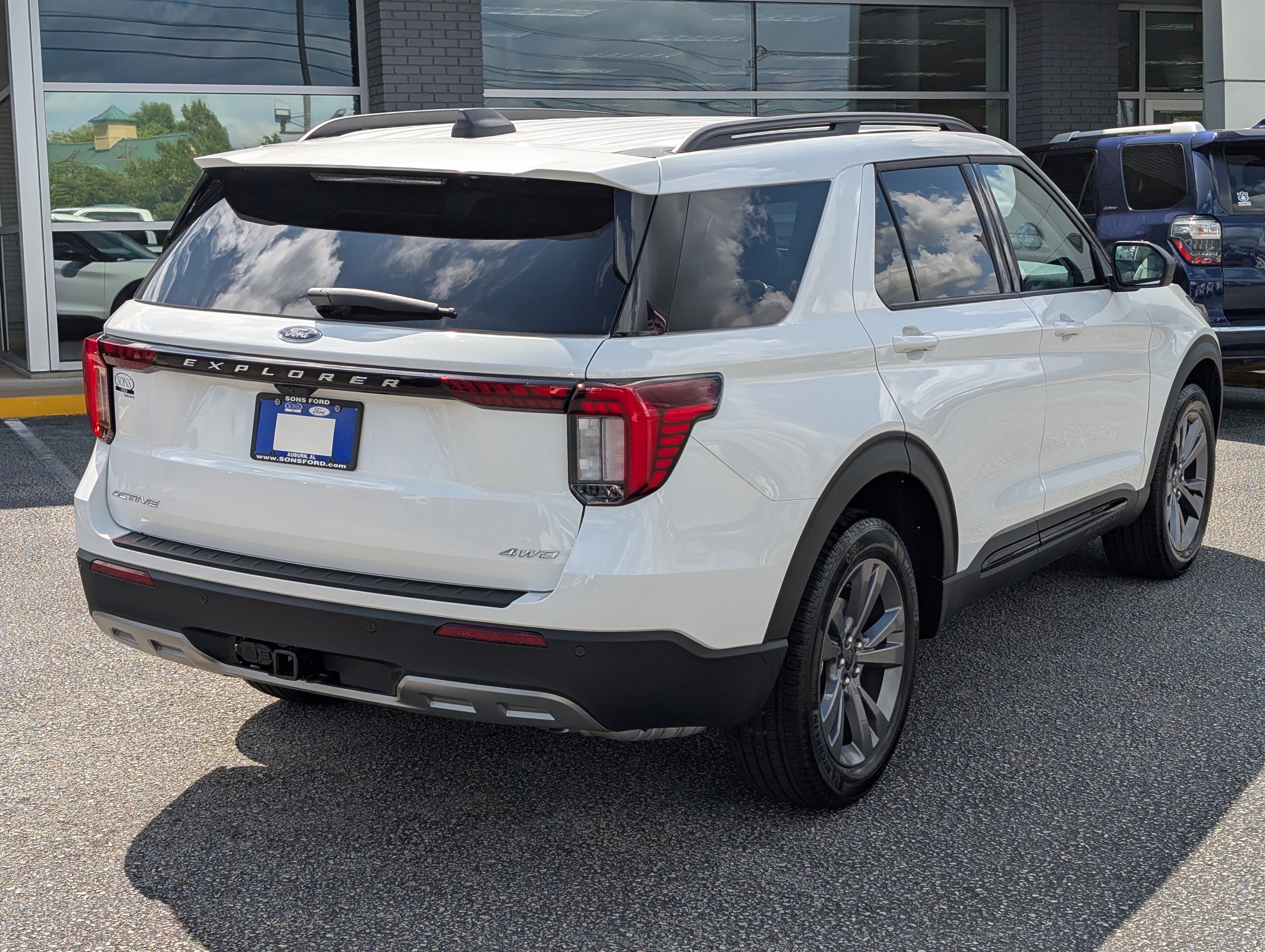 New 2026 Ford Explorer Active w/ Active Comfort Package AWD/4WD image 9