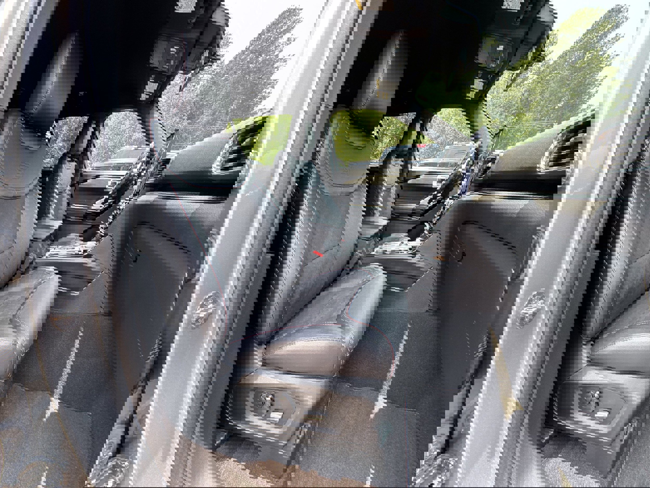 Used 2024 Ford Explorer ST w/ Equipment Group 401A image 10