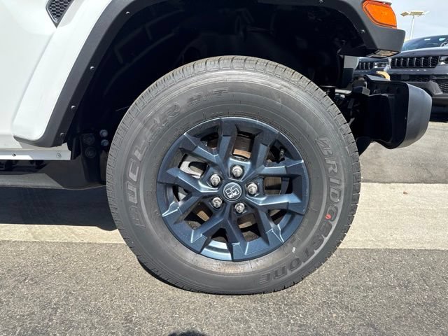 New 2026 Jeep Gladiator Sport AWD/4WD image 26