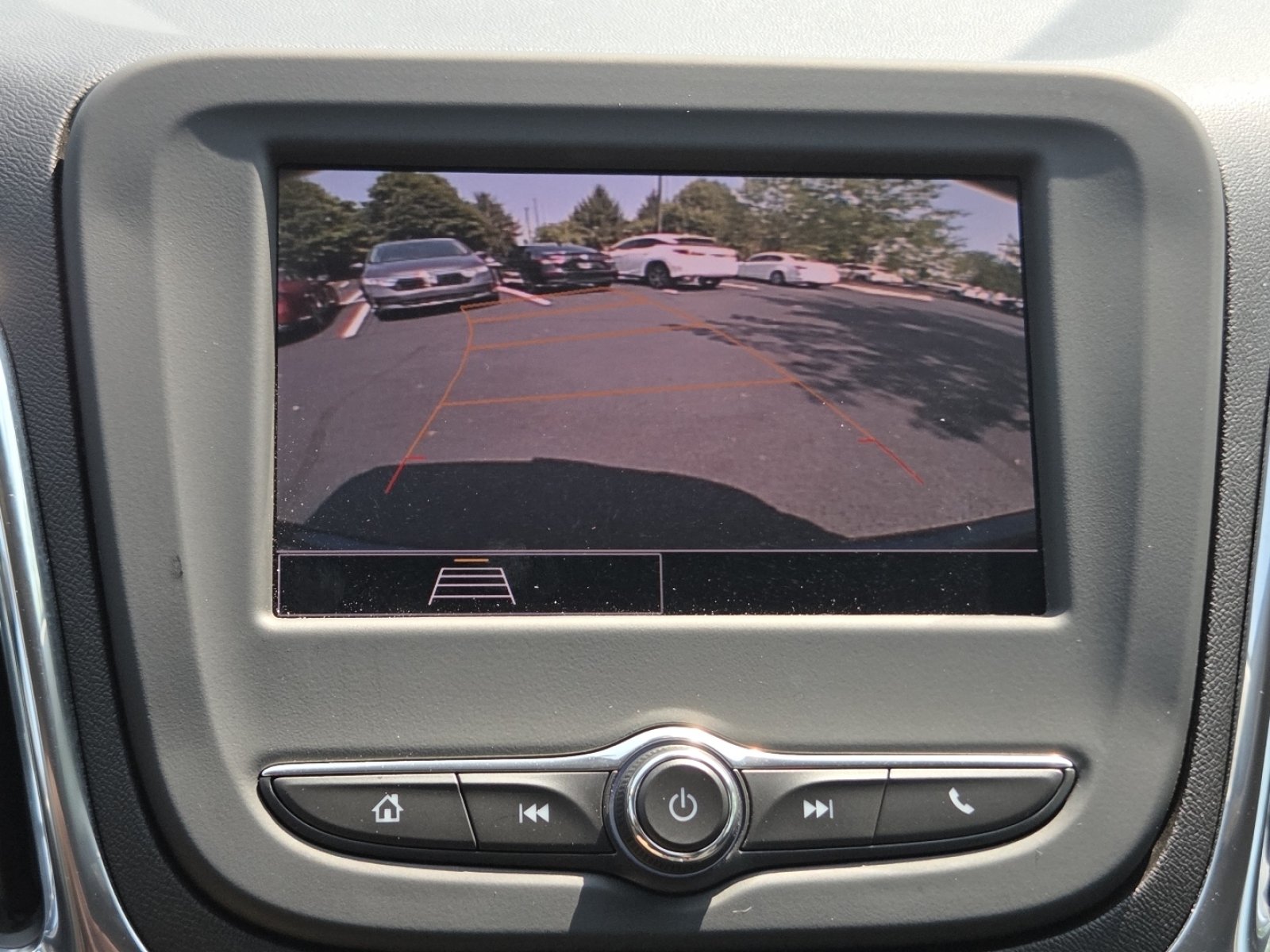 Used 2024 Chevrolet Equinox LT w/ LPO, Floor Liner Package FWD image 9