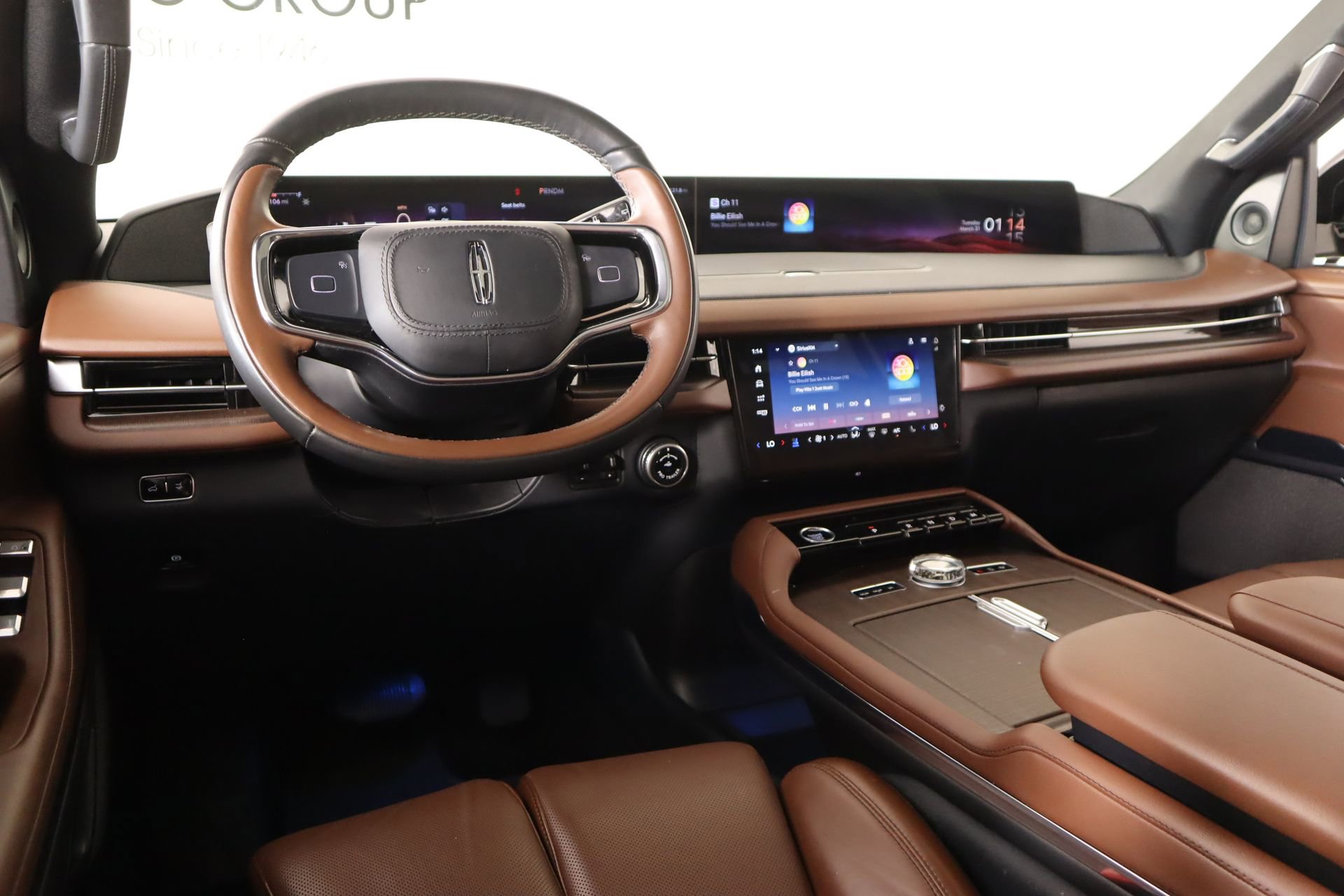 Certified 2025 Lincoln Navigator L Reserve AWD/4WD image 2