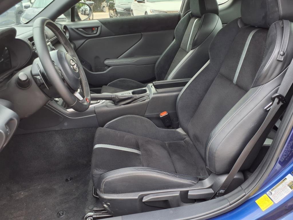 Used 2024 Toyota GR86 Premium image 10