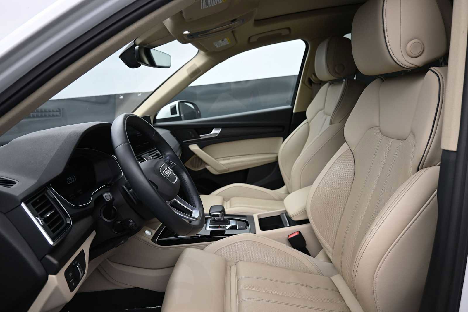 Used 2021 Audi Q5 2.0T Premium Plus w/ Premium Plus Package AWD/4WD image 10