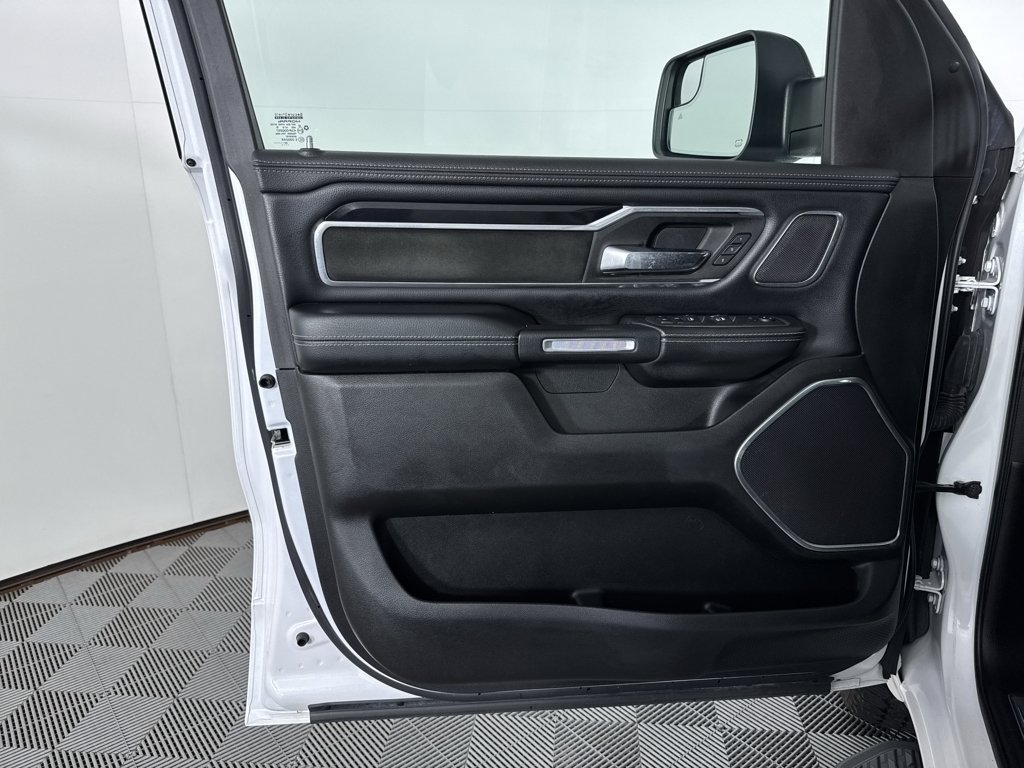 Used 2022 RAM 1500 Laramie AWD/4WD image 28
