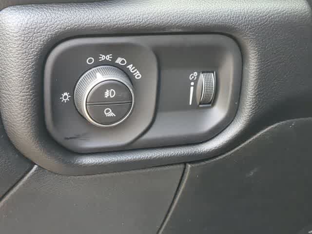 New 2026 RAM 3500 Big Horn AWD/4WD image 18