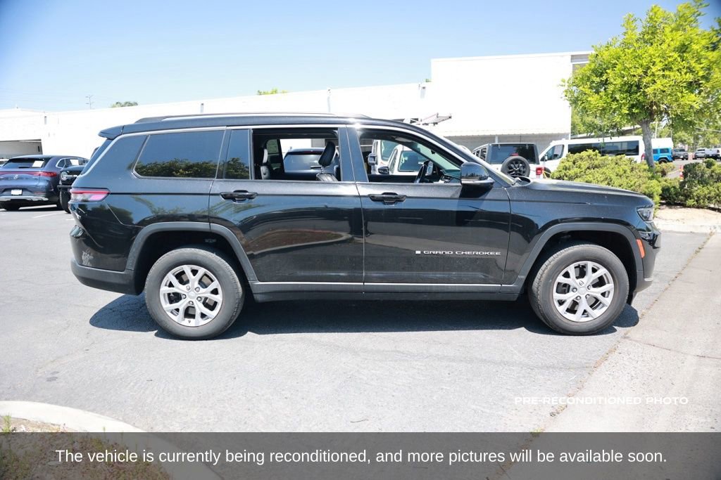 Used 2023 Jeep Grand Cherokee L Limited RWD image 7