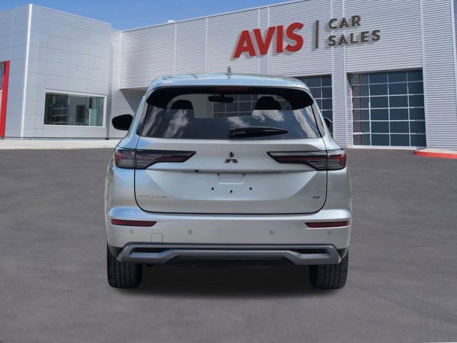 Used 2025 Mitsubishi Outlander SE FWD image 7