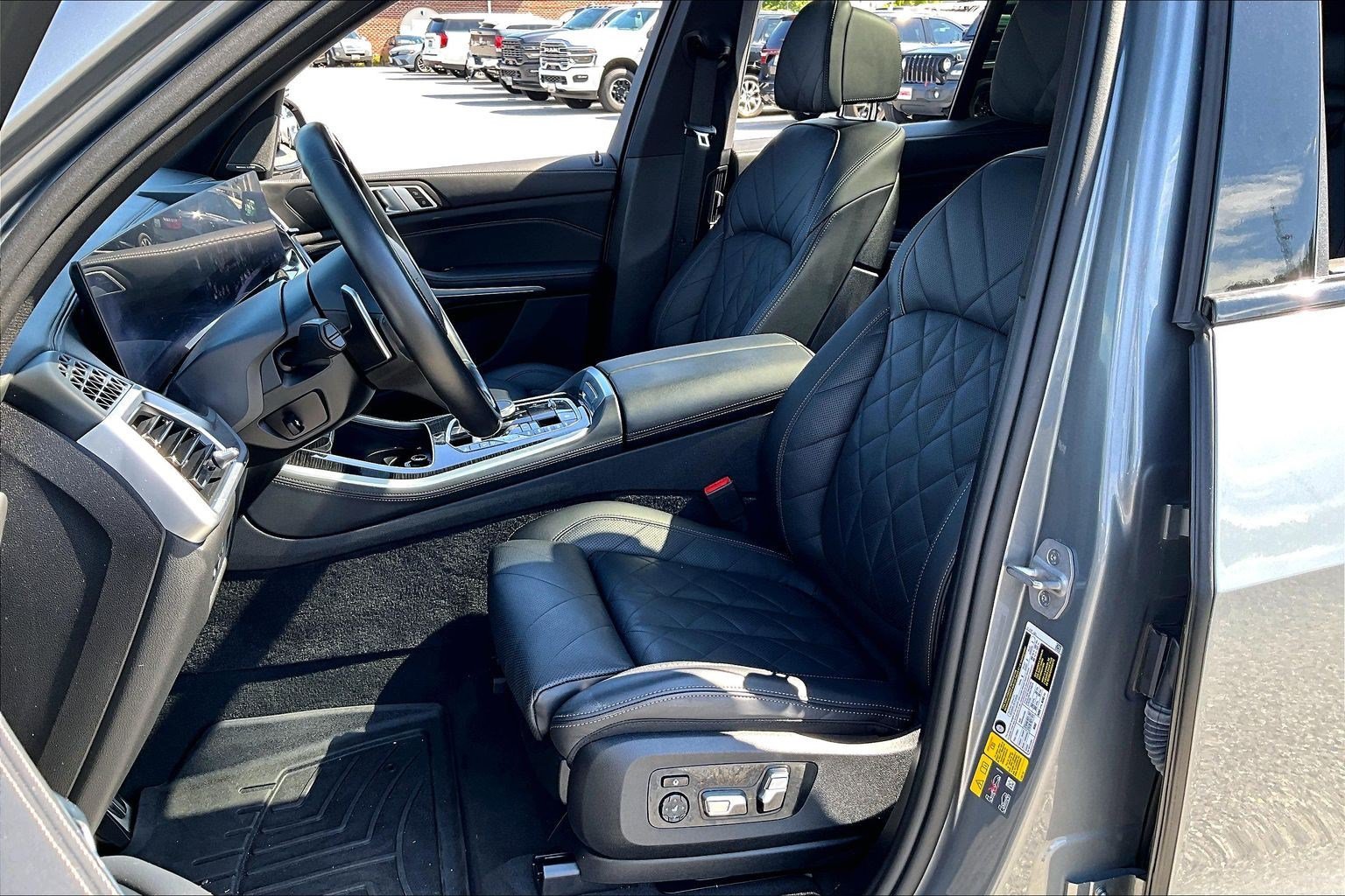 Used 2024 BMW X5 xDrive50e w/ M Sport Package AWD/4WD image 21