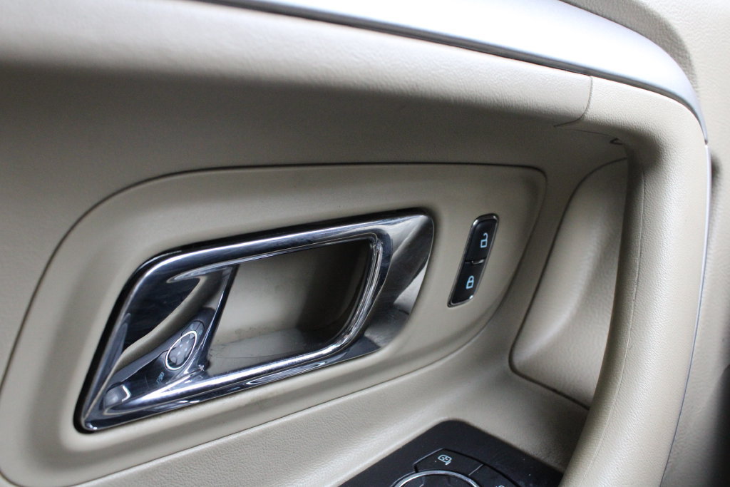 Used 2018 Ford Taurus SE FWD image 6