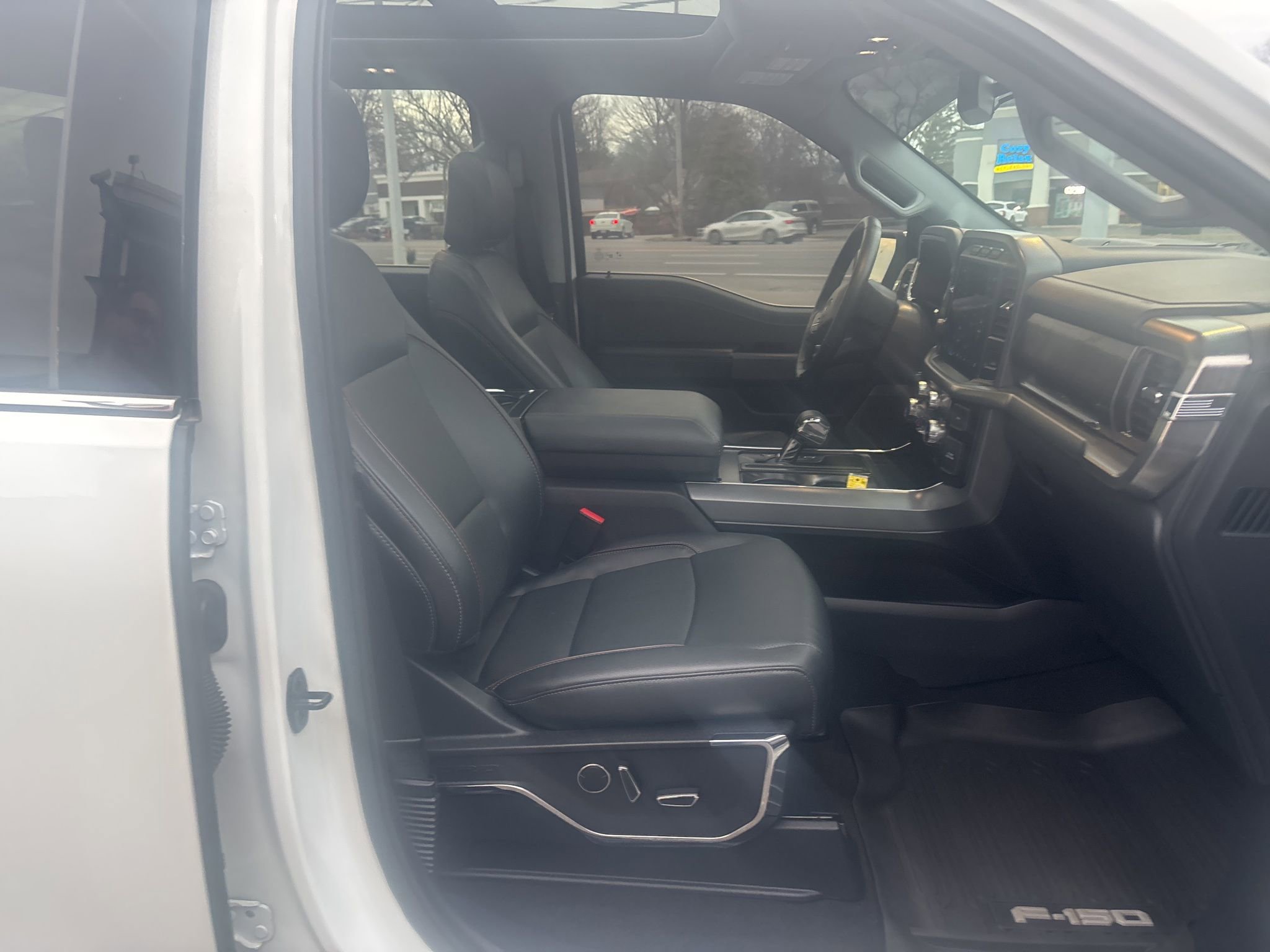 Used 2023 Ford F150 Lariat w/ Equipment Group 502A High image 19